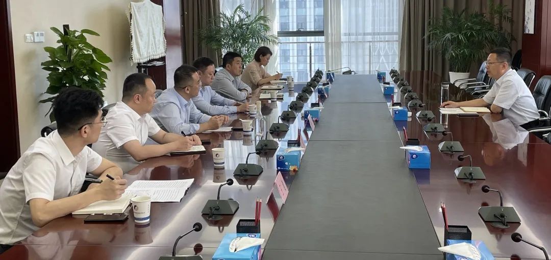 公司黨委書(shū)記、董事長(zhǎng)杜巖岫帶隊(duì)赴合肥考察學(xué)習(xí)