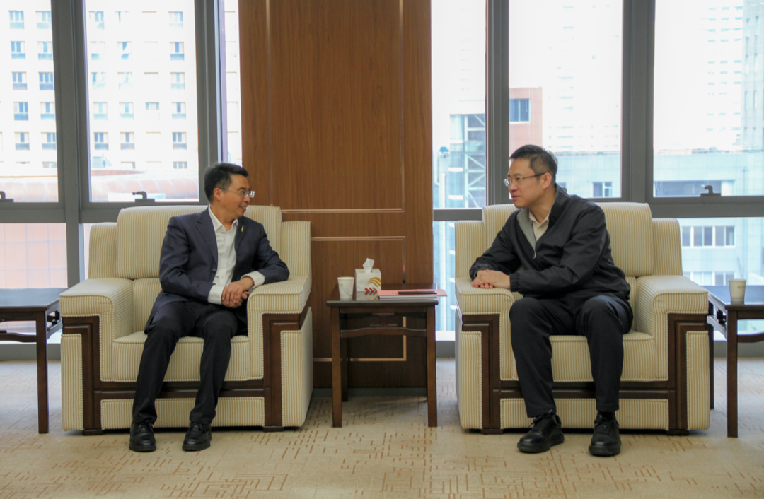 公司與中國(guó)兵器集團(tuán)中兵投資公司開(kāi)展交流座談