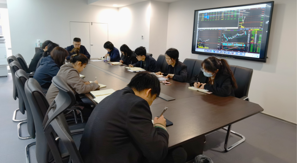 “頭腦風(fēng)暴”拓思路  篤行不怠謀改革——西投實(shí)業(yè)召開2023年度工作務(wù)虛會