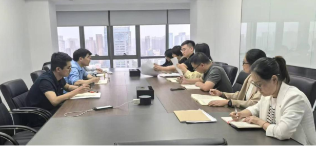 資金管理與財務(wù)核算中心聯(lián)合黨支部開展深入貫徹中央八項規(guī)定精神學(xué)習(xí)教育