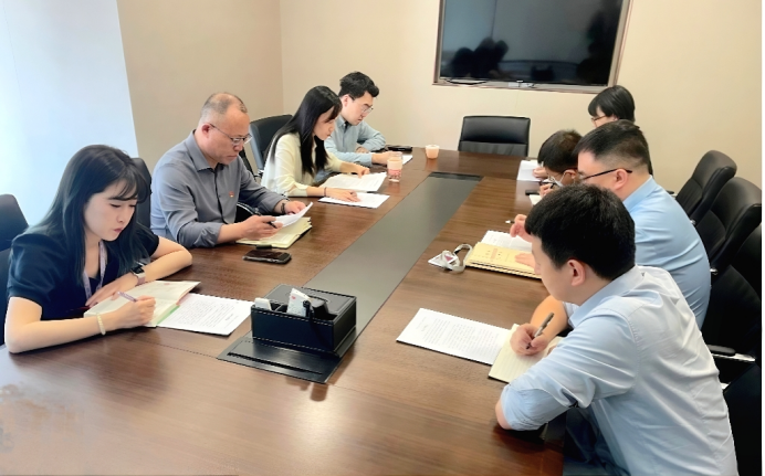 股權(quán)管理部黨支部開展深入貫徹中央八項規(guī)定精神學(xué)習(xí)教育